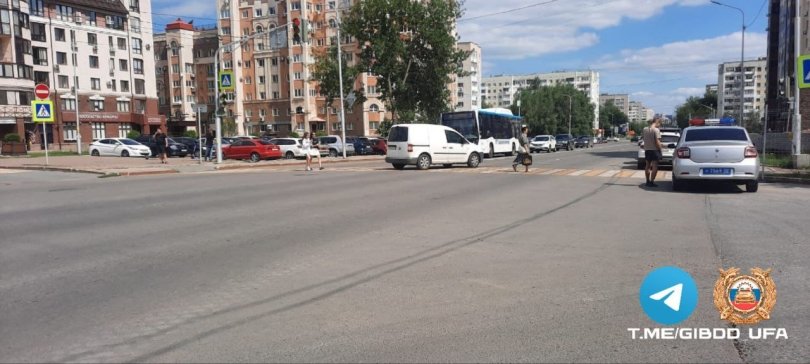 В Уфе водитель иномарки сбил 11-летнего ребенка на светофоре В Уфе водитель иномарки сбил 11-летнего ребенка на светофоре