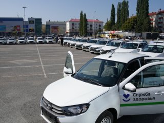 В Башкирии медорганизациям передали 135 спецавтомобилей