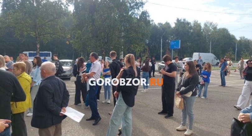 В Уфе эвакуировали отдел МВД из-за подозрительного предмета В Уфе эвакуировали отдел МВД из-за подозрительного предмета
