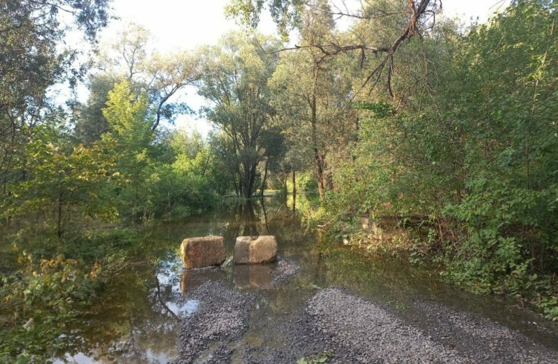 В Уфе продолжает увеличиваться площадь подтопления дороги к садам В Уфе продолжает увеличиваться площадь подтопления дороги к садам