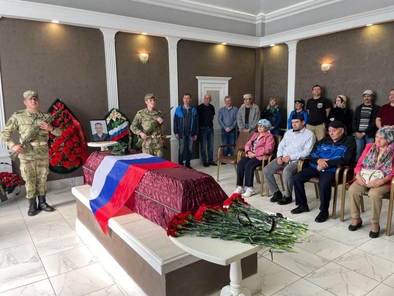 В Уфе простились с погибшим в СВО 51-летним Марселем Мирхазовым В Уфе простились с погибшим в СВО 51-летним Марселем Мирхазовым