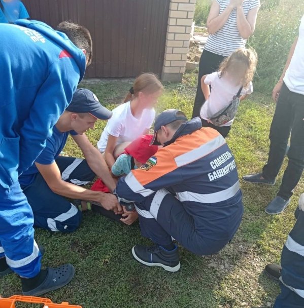 В уфимском Зубово спасатели вытащили гвоздь из запястья 8-летнего мальчика В уфимском Зубово спасатели вытащили гвоздь из запястья 8-летнего мальчика