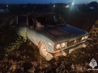 В Башкирии 53-летний мужчина погиб при пожаре в автомобиле