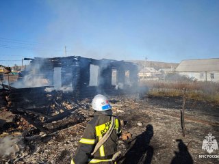 В Башкирии 70-летняя женщина получила ожоги при пожаре в доме
