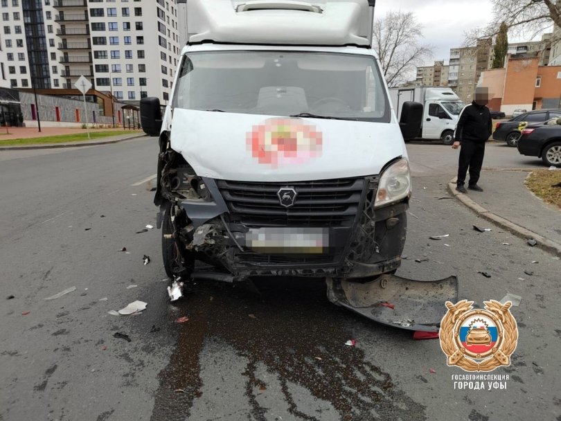 Годовалая девочка и 3-летний мальчик пострадали в аварии в Уфе Годовалая девочка и 3-летний мальчик пострадали в аварии в Уфе