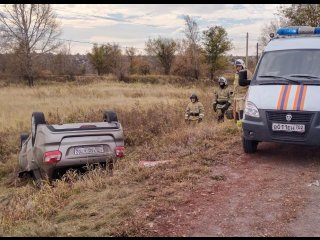 В Башкирии спасатели помогли 41-летнему водителю опрокинувшегося автомобиля