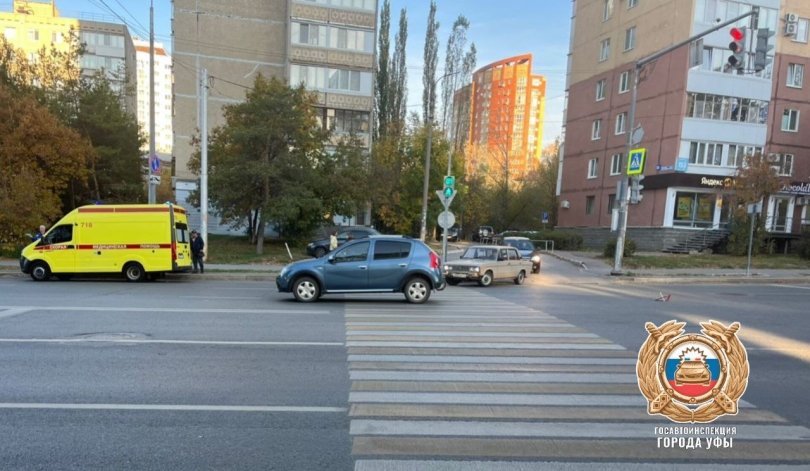 В Уфе водитель иномарки сбил 13-летнего школьника на светофоре В Уфе водитель иномарки сбил 13-летнего школьника на светофоре