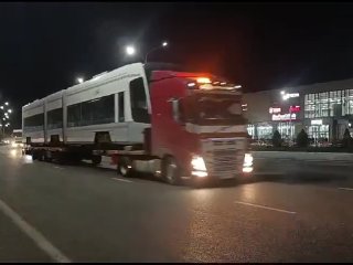 В Уфу привезли еще один трамвай из Москвы