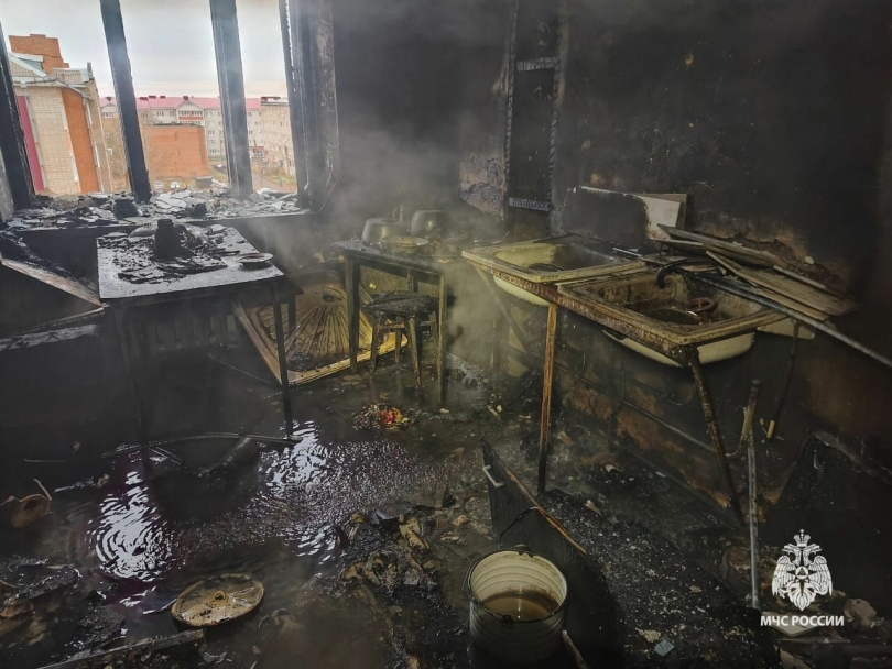 В Башкирии 12 человек спасли при пожаре в многоквартирном доме В Башкирии 12 человек спасли при пожаре в многоквартирном доме