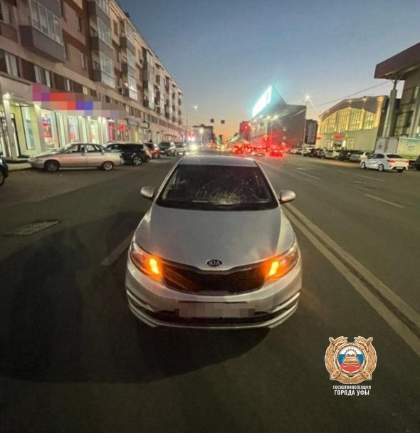 В центре Уфы водитель сбил девушку, которая переходила дорогу в неположенном месте В центре Уфы водитель сбил девушку, которая переходила дорогу в неположенном месте