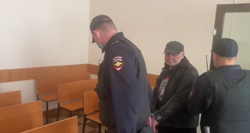 В Уфе на 2 месяца заключили под стражу мужчину, взорвавшего свою квартиру В Уфе на 2 месяца заключили под стражу мужчину, взорвавшего свою квартиру