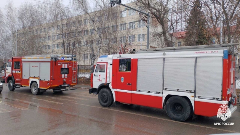 В Уфе эвакуировали школу №35 В Уфе эвакуировали школу №35