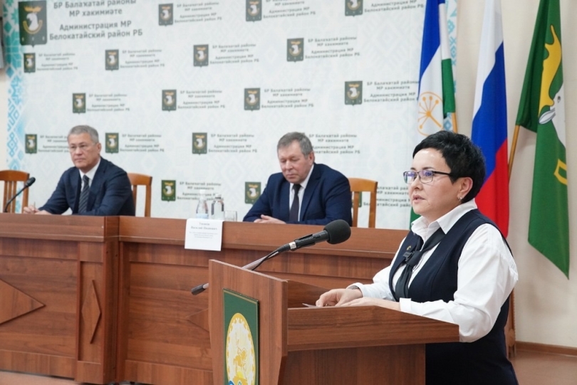 Лилию Мулланурову назначили главой Белокатайского района Башкирии Лилию Мулланурову назначили главой Белокатайского района Башкирии
