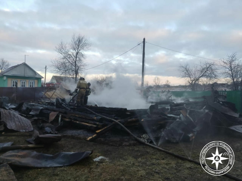 В Башкирии пожар унес жизнь 20-летней девушки В Башкирии пожар унес жизнь 20-летней девушки