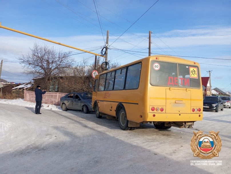 В Башкирии прокуратура устанавливает обстоятельства аварии со школьным автобусом В Башкирии прокуратура устанавливает обстоятельства аварии со школьным автобусом