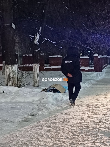 В центре Уфы на тротуаре нашли труп В центре Уфы на тротуаре нашли труп