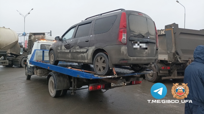 В Уфе задержали таксиста-иностранца без прав В Уфе задержали таксиста-иностранца без прав