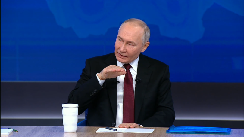 Видеоблогер Влад Бумага задал вопрос Владимиру Путину про блокировку YouTube Видеоблогер Влад Бумага задал вопрос Владимиру Путину про блокировку YouTube