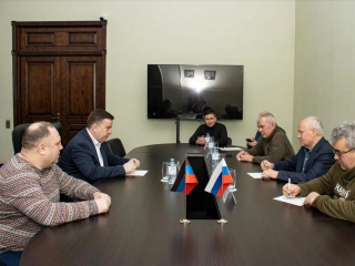 Константин Толкачев провел встречу с главами парламентов ДНР и ЛНР