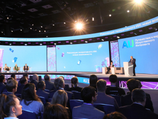 На конференции AI Journey показали новый умный гаджет для удаленной диагностики – электронный стетоскоп от Сбера