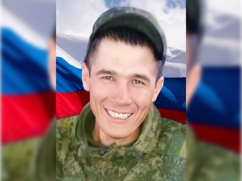 В Башкирии похоронили военнослужащего, погибшего в зоне СВО год назад В Башкирии похоронили военнослужащего, погибшего в зоне СВО год назад