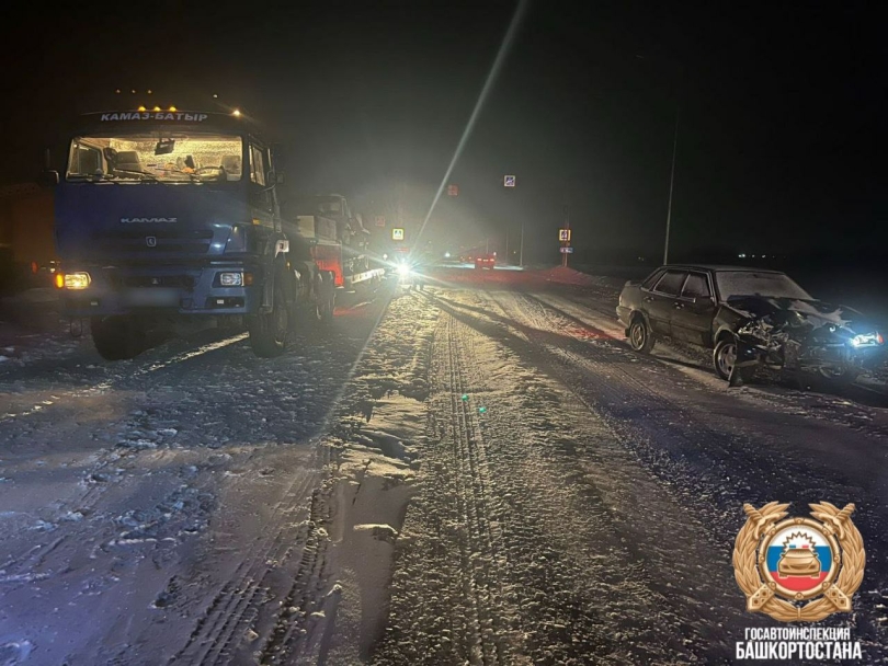В Башкирии водитель автомобиля сбил двух человек, есть погибший В Башкирии водитель автомобиля сбил двух человек, есть погибший