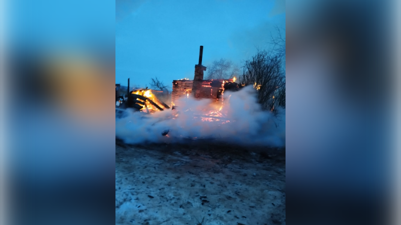 В Башкирии в сгоревшем доме нашли тело мужчины В Башкирии в сгоревшем доме нашли тело мужчины