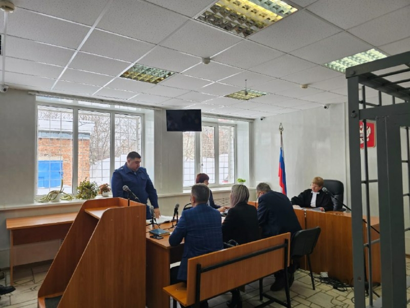 В Башкирии осудили мужчин, избивших сотрудника полиции В Башкирии осудили мужчин, избивших сотрудника полиции