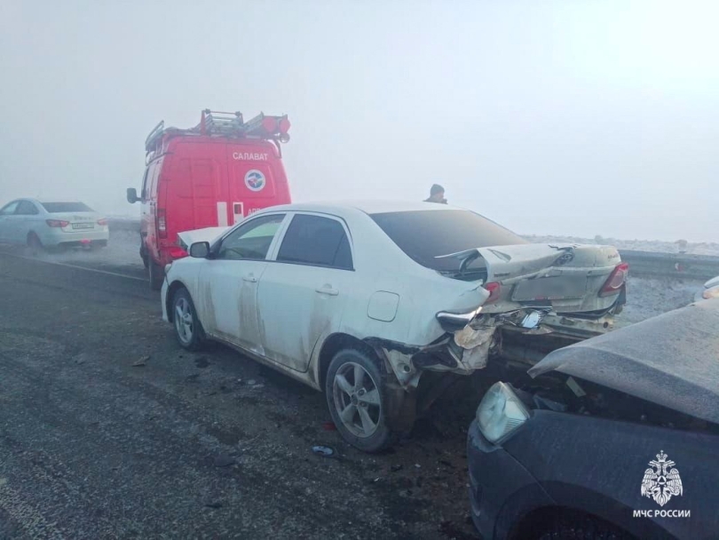 На трассе в Башкирии произошло массовое ДТП с участием 9 автомобилей На трассе в Башкирии произошло массовое ДТП с участием 9 автомобилей