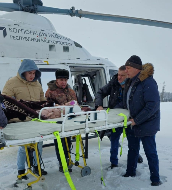 Санавиация доставит в Уфу шестилетнюю девочку, пострадавшую в ДТП Санавиация доставит в Уфу шестилетнюю девочку, пострадавшую в ДТП
