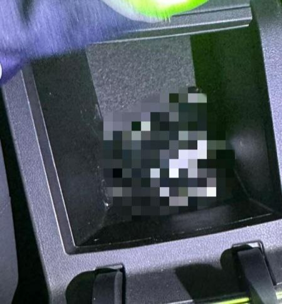 В Уфе сотрудники ДПС задержали водителя автомобиля с килограммом наркотиков В Уфе сотрудники ДПС задержали водителя автомобиля с килограммом наркотиков