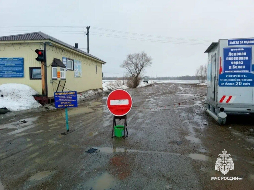 В Башкирии закрыли последнюю ледовую переправу В Башкирии закрыли последнюю ледовую переправу