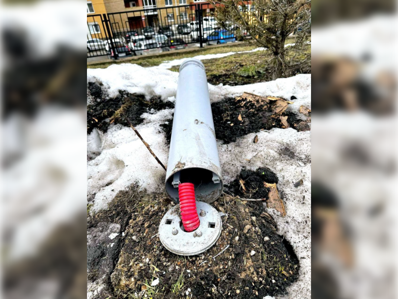 В Уфе вандалы разгромили светильники в сквере В Уфе вандалы разгромили светильники в сквере