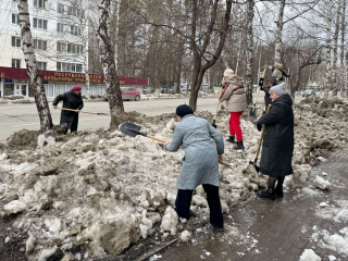 В Уфе в рамках субботника вывезли 1114 кубометров мусора