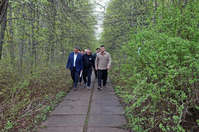 Мэр Уфы Ратмир Мавлиев посетил Дендропарк имени Георгия Рутто Мэр Уфы Ратмир Мавлиев посетил Дендропарк имени Георгия Рутто