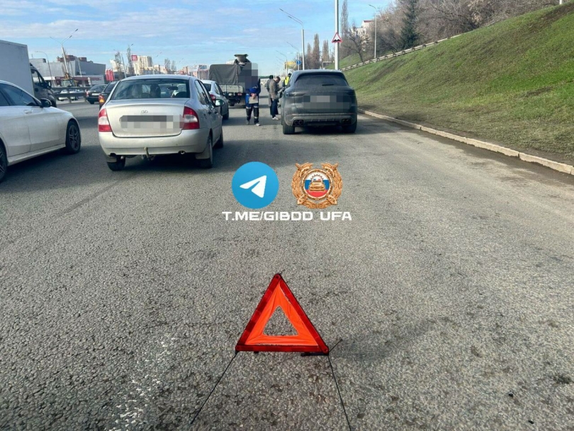 Появились подробности массового ДТП с блогером Рустамом Набиевым в Уфе Появились подробности массового ДТП с блогером Рустамом Набиевым в Уфе