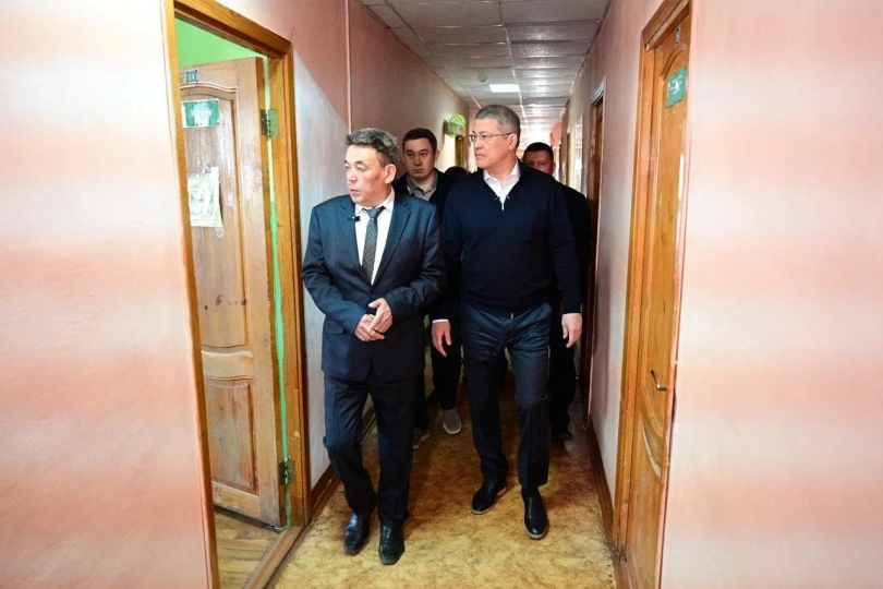 Радий Хабиров во время рабочей поездки посетил многопрофильные колледжи в Башкирии Радий Хабиров во время рабочей поездки посетил многопрофильные колледжи в Башкирии
