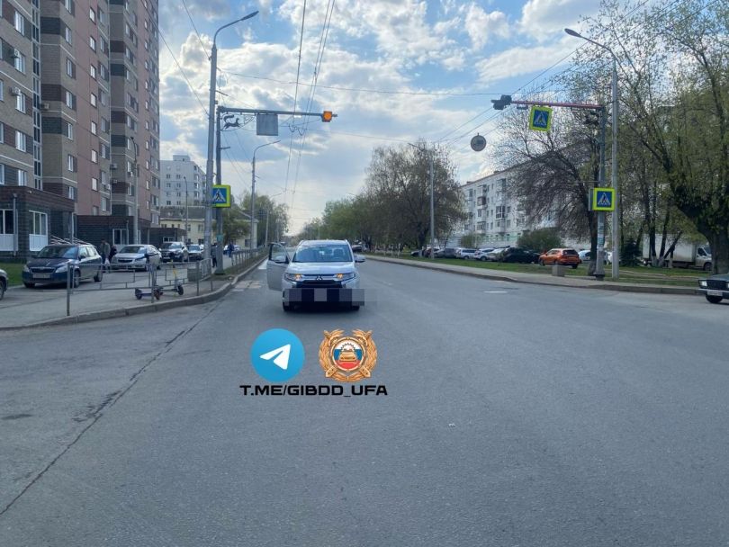 В Уфе ребенок угодил под колеса внедорожника на пешеходном переходе В Уфе ребенок угодил под колеса внедорожника на пешеходном переходе
