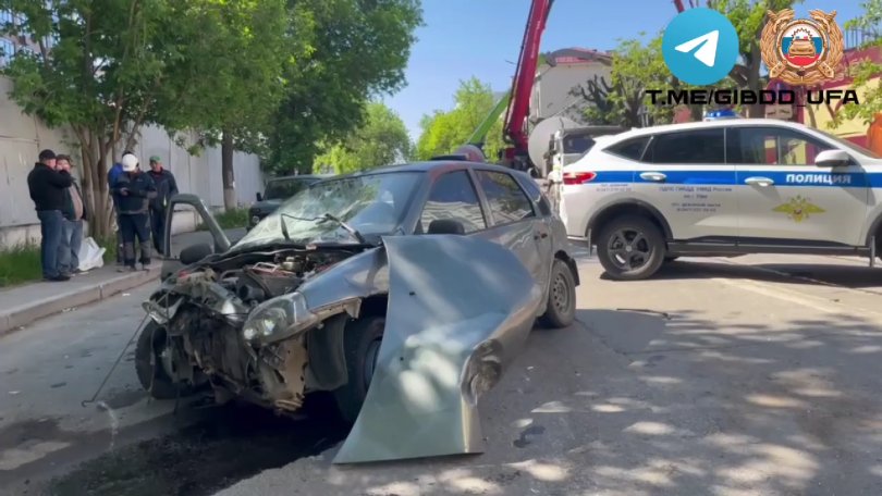 Мужчину с травмами доставили в больницу после наезда автомобиля в центре Уфы Мужчину с травмами доставили в больницу после наезда автомобиля в центре Уфы