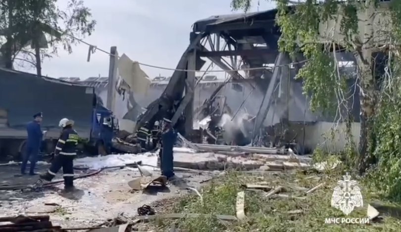 Один человек под завалами: появились новые подробности хлопка на заводе в городе Башкирии Один человек под завалами: появились новые подробности хлопка на заводе в городе Башкирии