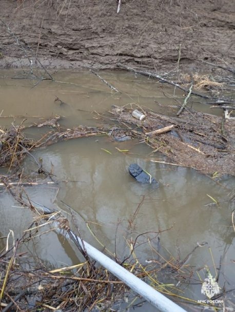 В Башкирии из воды достали тела двух рыбаков В Башкирии из воды достали тела двух рыбаков