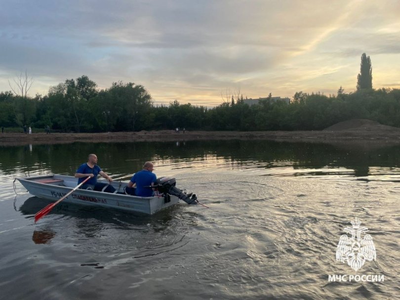 В Башкирии спасатели ведут поиски ушедшего под воду ребенка В Башкирии спасатели ведут поиски ушедшего под воду ребенка