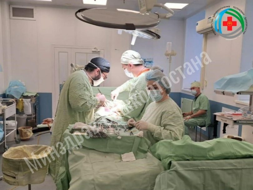 В Уфе хирурги удалили у 74-летней пациентки гигантскую опухоль брюшной полости В Уфе хирурги удалили у 74-летней пациентки гигантскую опухоль брюшной полости
