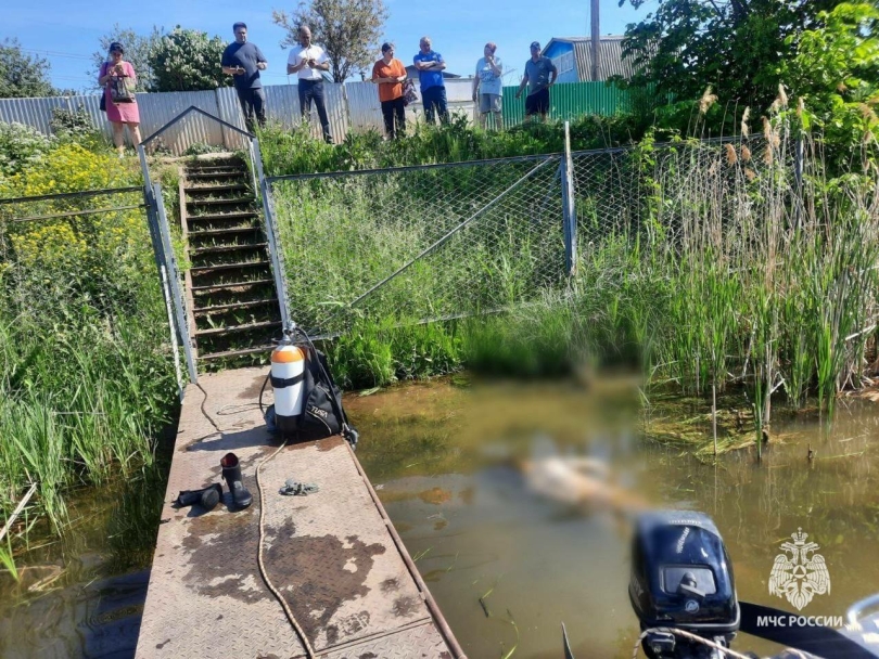 Водолазы достали тело 14-летнего подростка со дна водоотводного канала в Башкирии Водолазы достали тело 14-летнего подростка со дна водоотводного канала в Башкирии