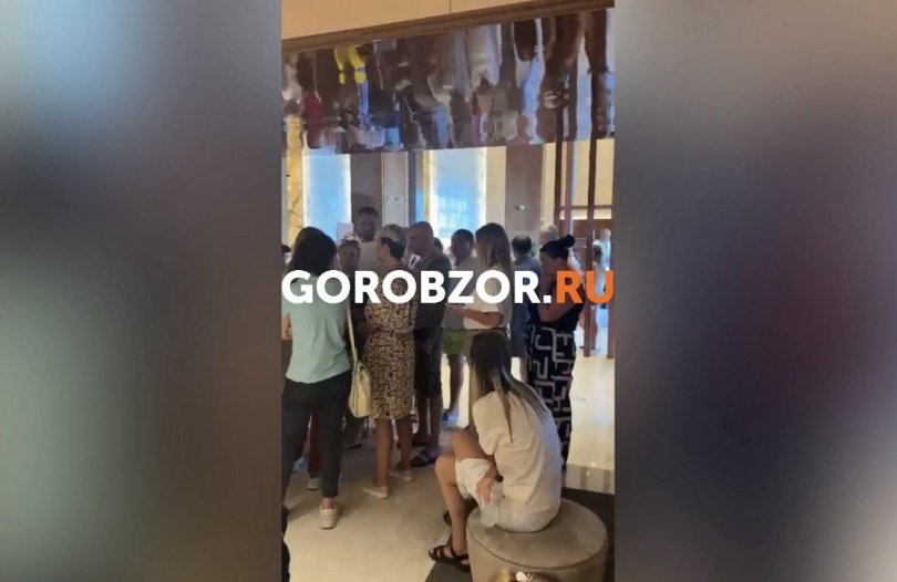 «Морят голодом и не дают воду»: застрявшие туристы из Уфы рассказали об ужасах пребывания в ОАЭ «Морят голодом и не дают воду»: застрявшие туристы из Уфы рассказали об ужасах пребывания в ОАЭ
