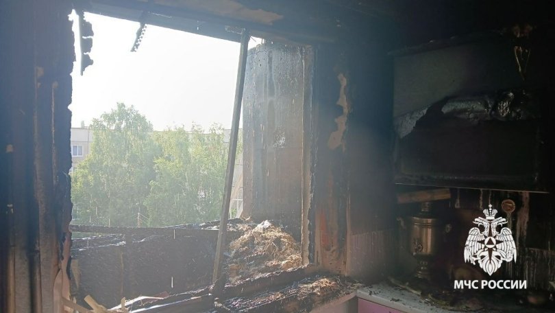В Башкирии пожарные спасли 33 человека во время пожара В Башкирии пожарные спасли 33 человека во время пожара