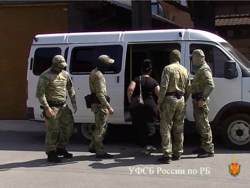 В Башкирии силовики пресекли канал незаконной миграции В Башкирии силовики пресекли канал незаконной миграции