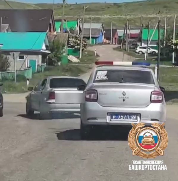В Башкирии сотрудники ДПС применили оружие в погоне за пьяным водителей В Башкирии сотрудники ДПС применили оружие в погоне за пьяным водителей
