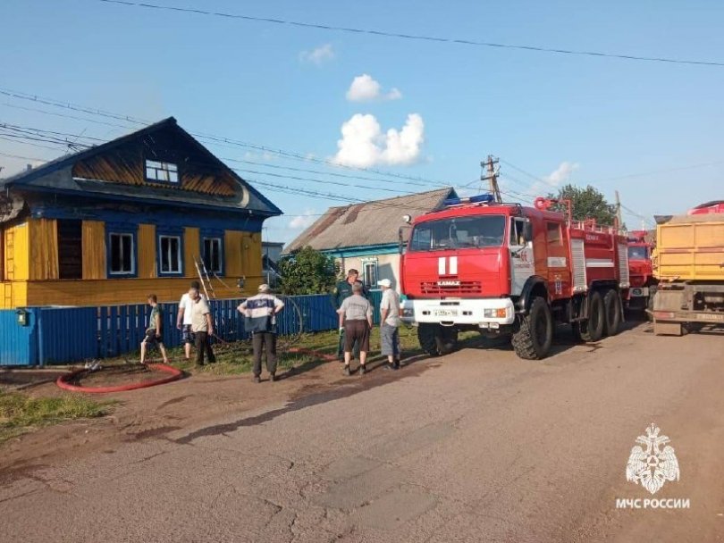 В Башкирии в страшном пожаре погибли трое детей В Башкирии в страшном пожаре погибли трое детей