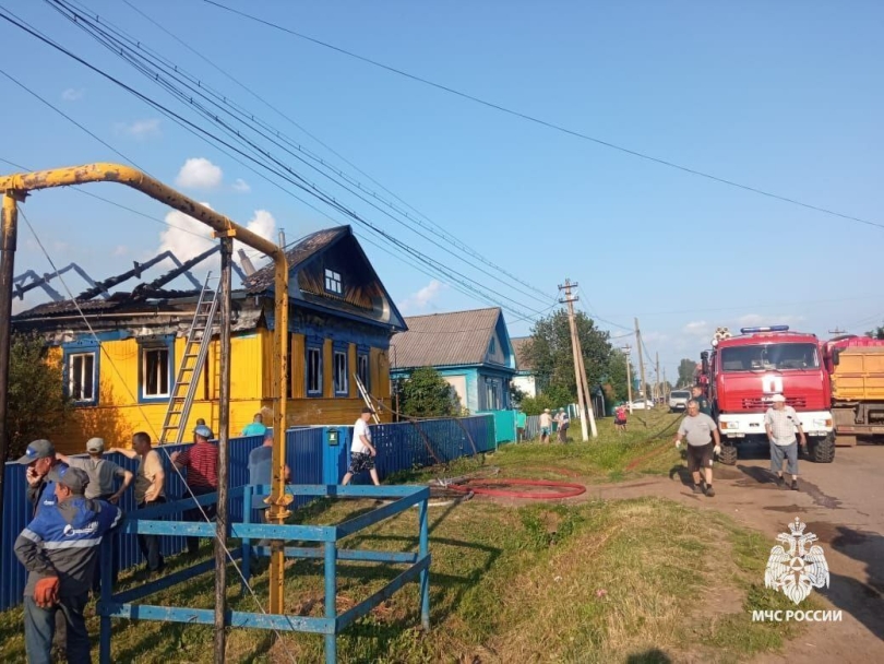 Власти района Башкирии пообещали помочь семье, у которой в пожаре погибли трое детей Власти района Башкирии пообещали помочь семье, у которой в пожаре погибли трое детей